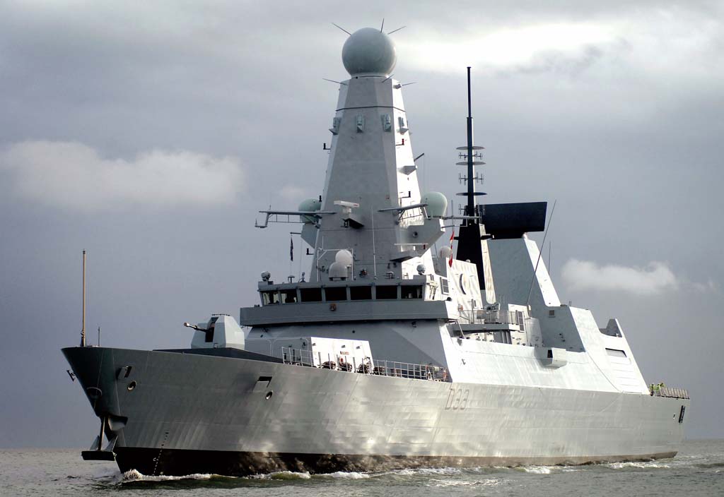 HMS-Dauntless.jpg