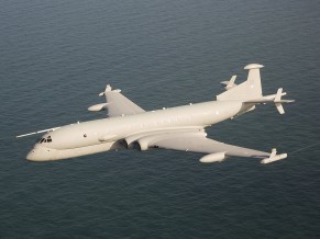 Com o fim dos Nimrod, Grã-Bretanha apela a aliados para fazer busca a submarino intruso Nimrod_MRA4_Irish_Sea_lg