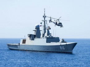 Fragata saudita Al-Dammam no Exercício Eager Lion 2014 - foto USN