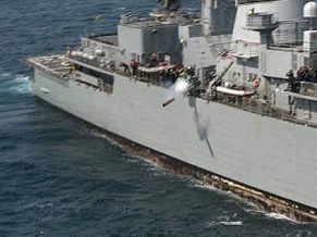 Marinha do Brasil realiza lançamento de torpedo MK46 durante Operação ADEREX-I/2014 Fragata Rademaker lança torpedo Mk 46 - foto MB