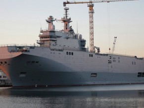 Navio classe ‘Mistral’ construído para a Rússia realizou provas de mar Vladivostok - classe Mistral - foto Reuters via RIA Novosti