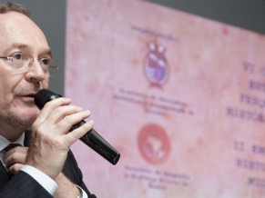 Especialistas debatem perspectivas de estudos sobre história militar historia_inter2