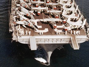 USS ‘Kitty Hawk’ (CVA 63) e seu grupo aéreo no início dos anos 1970 USS Kitty Hawk 2