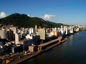 Indra apresenta tecnologia VTMIS para o Porto de Vitória em fórum que aborda cidades do futuro cais Vitória - foto codesa via Informativo dos Portos