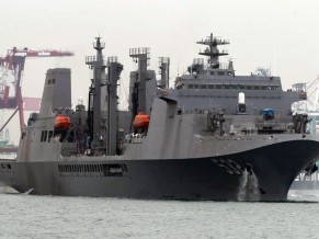 Taiwan inicia provas de mar do seu novo navio de apoio logístico AOE532_Panshi_01