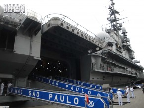 ‘Embarque’ no NAe São Paulo e nos detalhes de sua modernização NAe São Paulo - foto 4 Nunão 2011 - Poder Naval - Forças de Defesa