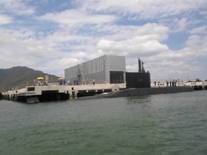 Submarino ‘Timbira’ é o primeiro a atracar na nova Base Naval em Itaguaí Timbira atraca no EBN Itaguaí - foto Marinha do Brasil