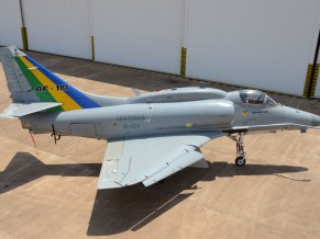 Esquadrão VF-1 em Ground School com a Embraer AF-1M