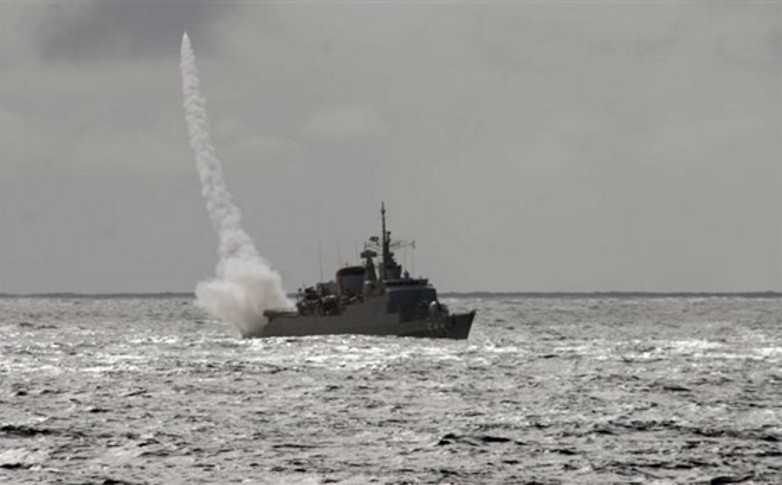 Lançamento real de míssil Aspide no dia 4 de maio, durante a operação UNITAS LII. (foto: CCSM)