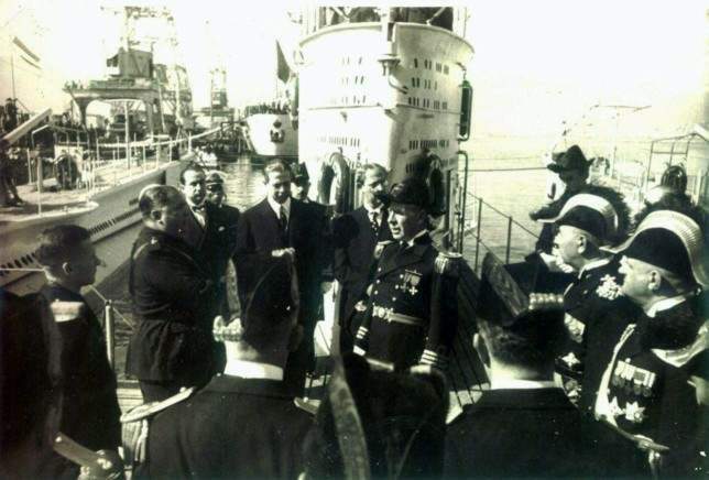 Cerimonia de Mostra de Armamento do S Tupy, realizada em La Spezia, Italia, em 10 de outubro de 1937. (foto: Marinha do Brasil, coleção de Edson Lucas)
