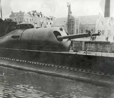 Submarino Surcouf - torre de canhões 8 pol e diretora