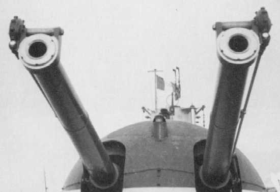 Submarino Surcouf - torre de canhões 8 pol