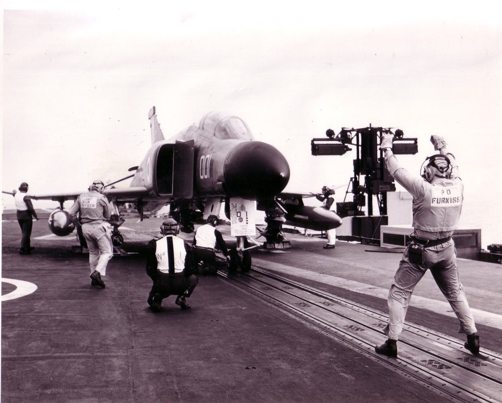 F-4K_RN_03