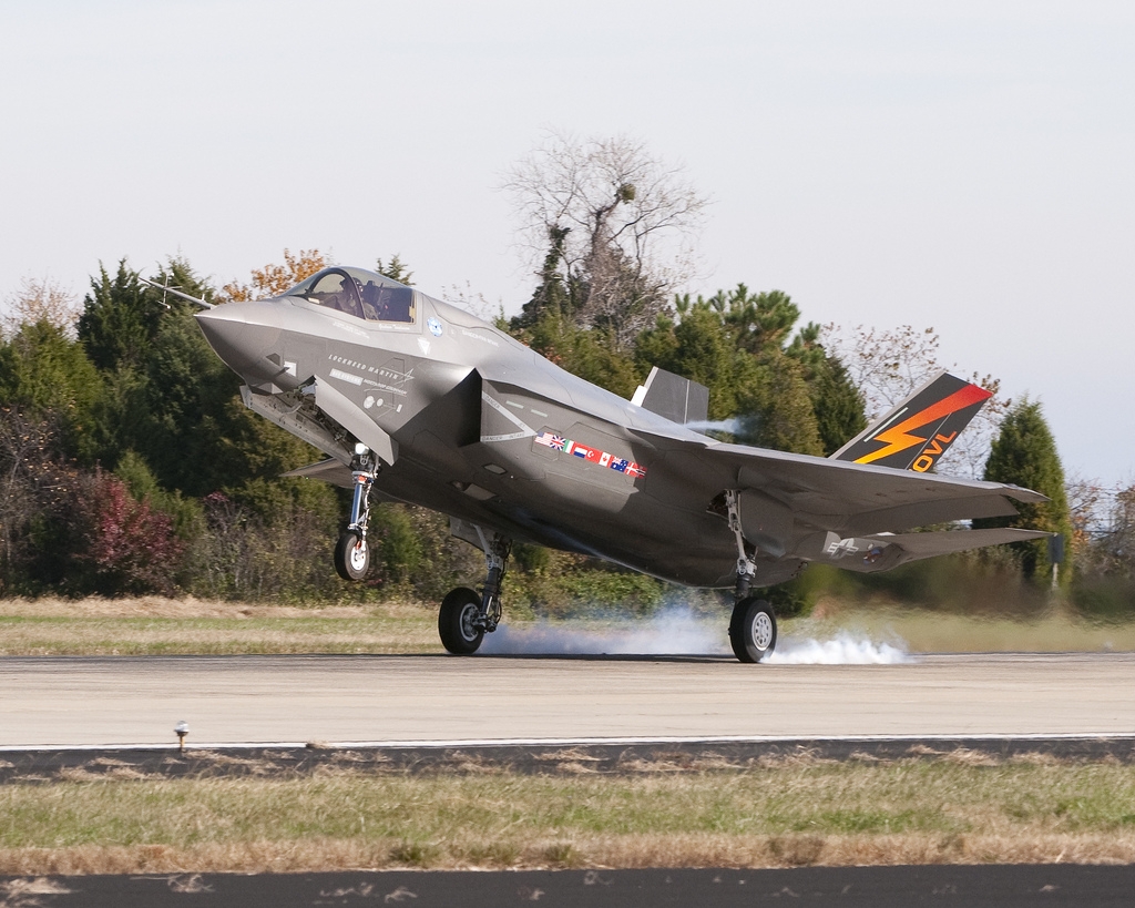 F-35B pousando na NAS Patuxent River