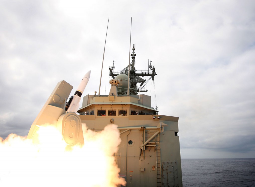 HMAS-Melbourne-SM-2-firing