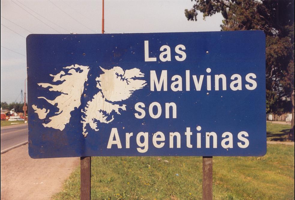 http://www.naval.com.br/blog/wp-content/uploads/2010/01/Las-Malvinas-son-Argentinas.jpg