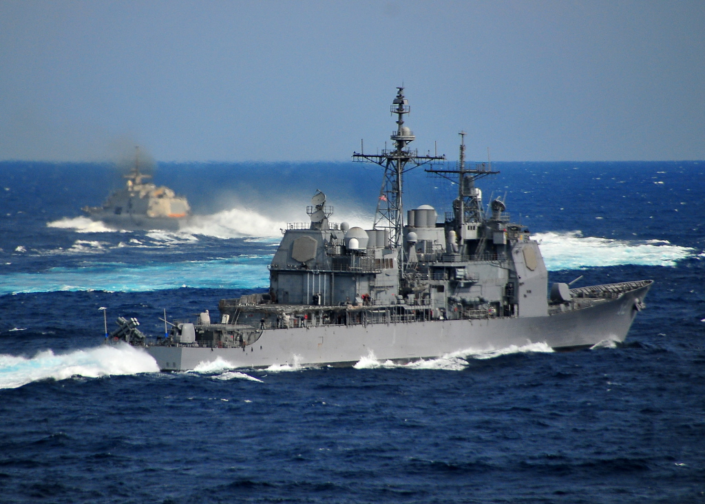 USS Bunker Hill e USS Freedom