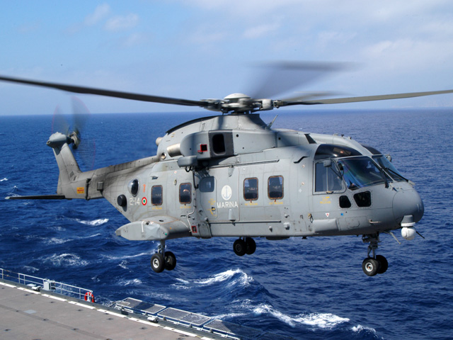 operaçao helis no Cavour - Haiti - foto 2 Marinha Italiana