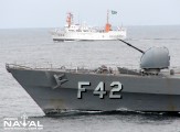 Constituição (F-42) e Antares (H-40)