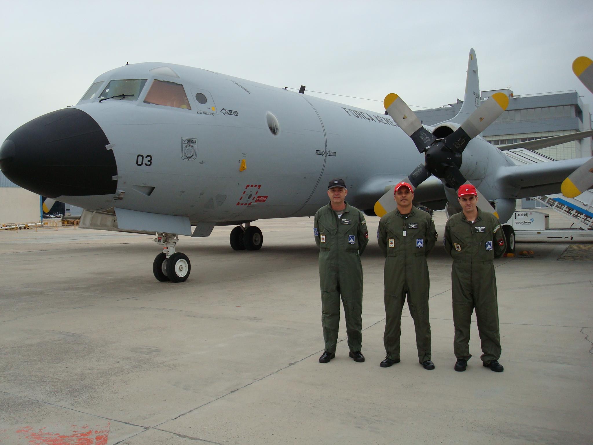 Esquadrão Orungan realiza primeiros voos no P-3AM - Poder Aéreo ...