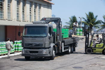 caminhao volvo marinha- foto logwebqcGc=