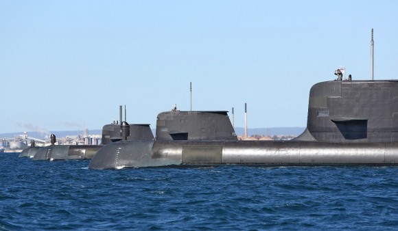Saída tripla de submarinos australianos - foto 3 MD Australia