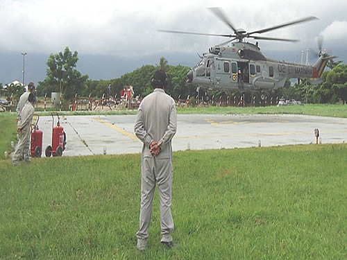 Super Cougar pousa em Sao Sebastiao pela primeira vez