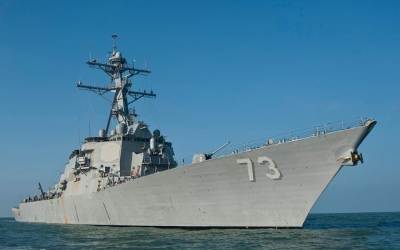 USS Decatur DDG-73 em set2012 - foto USN