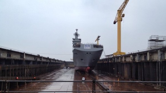 primeiro classe mistral para a russia lancado ao mar - foto DCNS