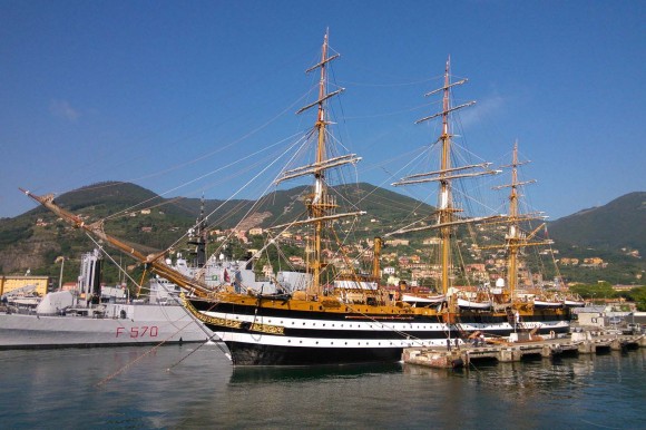 Amerigo Vespucci em La Spezia - foto Marinha Italiana