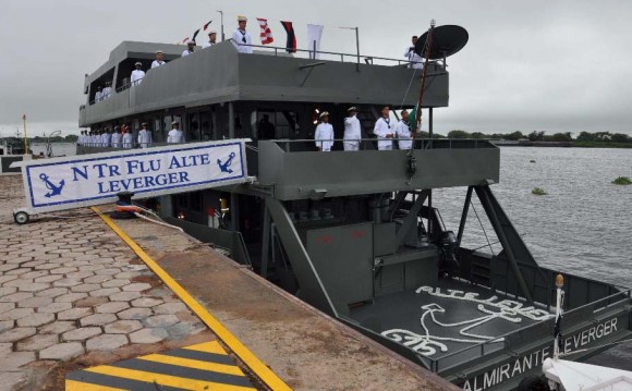 Cerimônia incorp Leverger e Caravelas em Ladário - foto 3 - Sexto Distrito Naval