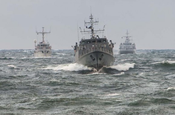 navios de contraminagem de marinhas da OTAN no Báltico - foto Min Def Lituânia