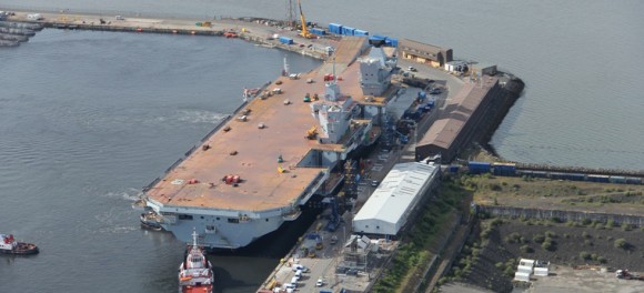 HMS Queen Elizabeth na água - foto 4 Royal Navy