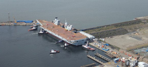 HMS Queen Elizabeth na água - foto 5 Royal Navy