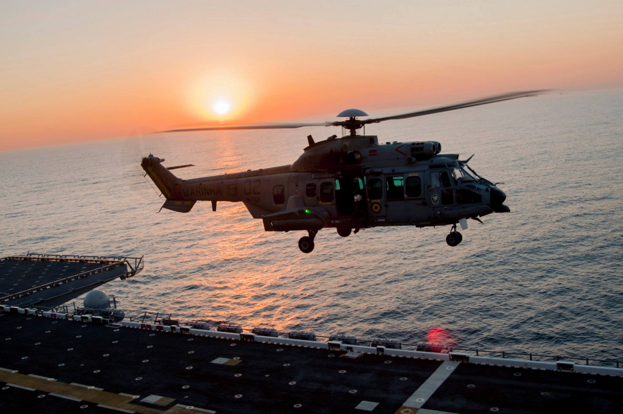 Marinha do Brasil operando com o USS America - 5