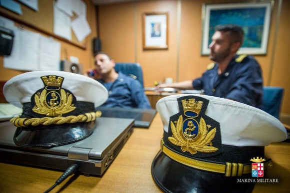 Passagem comando navios Sirio e Orione - foto Marinha Italiana