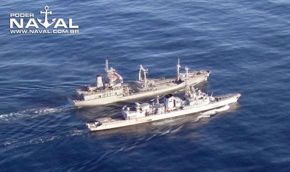 NT Gastão Motta abastece Georges Leygues - foto 3 Nunão - Poder Naval