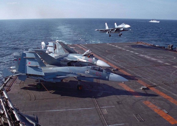 Su-33 - primeiras operações no Kuznetsov - foto 2 Sukhoi