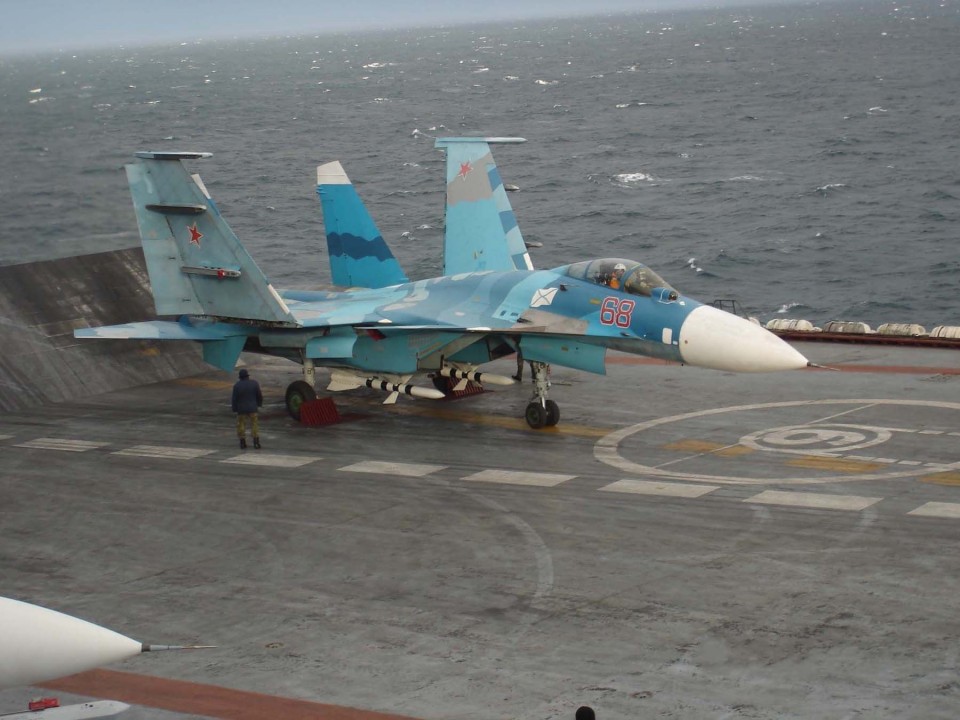 Su-33 - primeiras operações no Kuznetsov - foto 3 Sukhoi