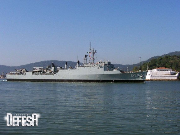 NDD Ceará - visita a Santos em 2005 - foto Nunão - Poder Naval - Forças de Defesa