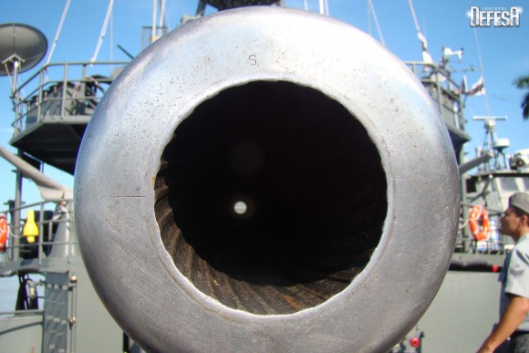 Parnaíba - canhão de 76mm - foto 3 Nunão - Poder Naval - Forças de Defesa