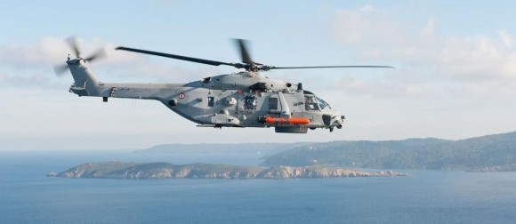 NH 90 Caiman Marine com torpedo MU90 - foto Marinha Francesa