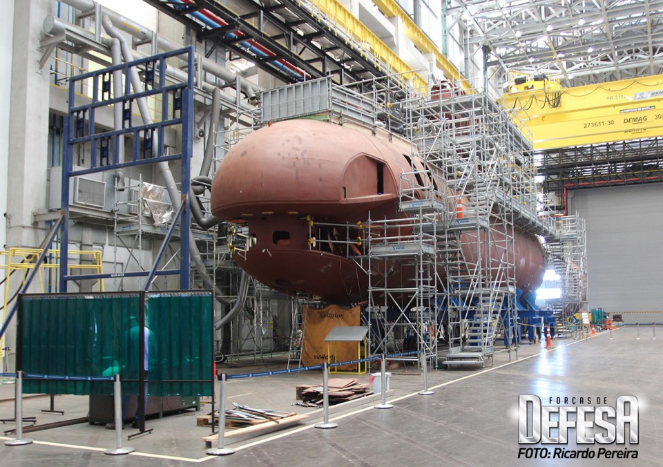 O primeiro submarino S-BR em construção em Itaguaí-RJ - Foto Ricardo Pereira