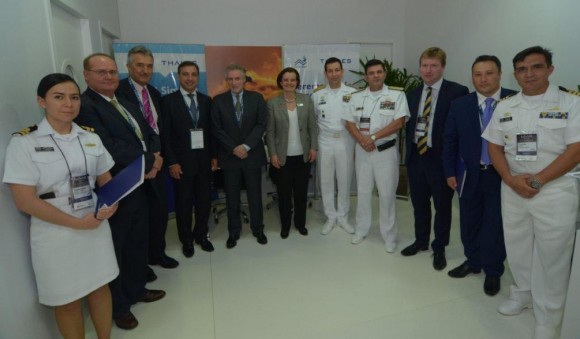 Assinatura MoU Thales Cotecmar na Laad 2015 - foto 2 via CDN