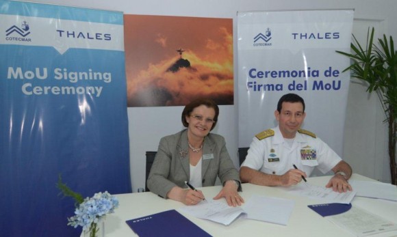 Assinatura MoU Thales Cotecmar na Laad 2015 - foto via CDN