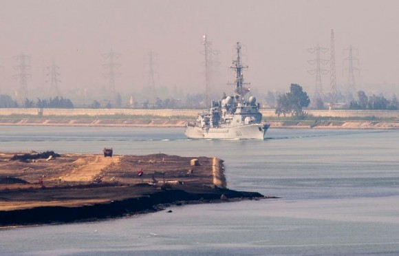 Arromanches - fragata antissub Jean de Vienne em Suez - foto Min Def França