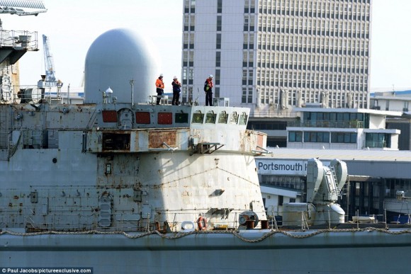 HMS York farewell - 3