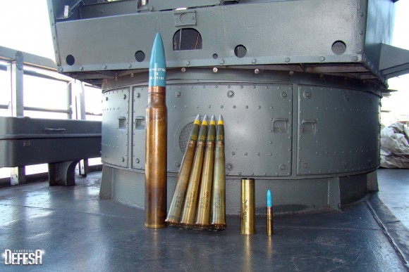 Parnaíba - munições 76mm - 40mm - 47mm salva - 20mm - foto 3 Nunão - Poder Naval - Forças de Defesa