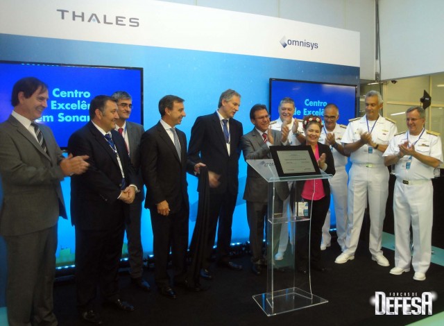 Thales inaug centro sonares - cerimonia 11 - foto Fernando Nunao - Poder Naval