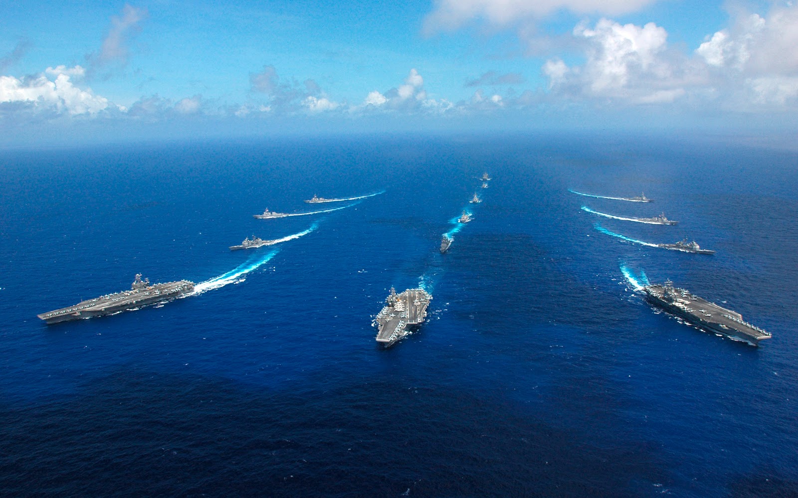 Comande sua própria frota de navios de guerra! - Poder Naval